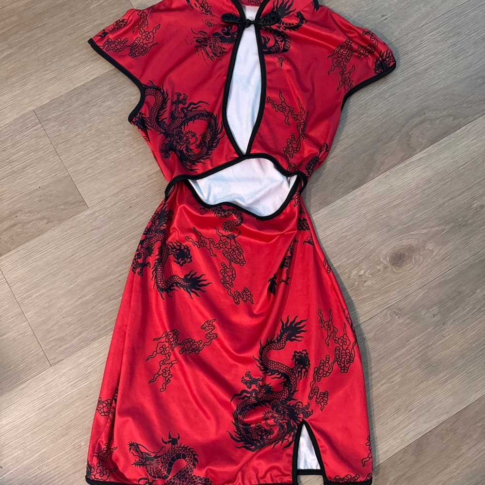 Red Dragon Print Mini Dress - Brand Unspecified